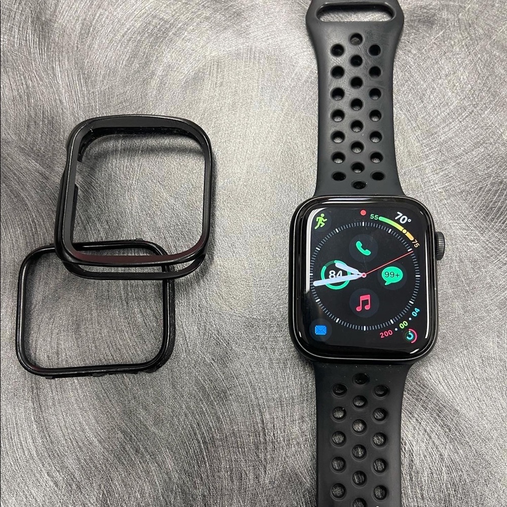 Apple Watch series 5 44mm LTE GPS Nike edition black